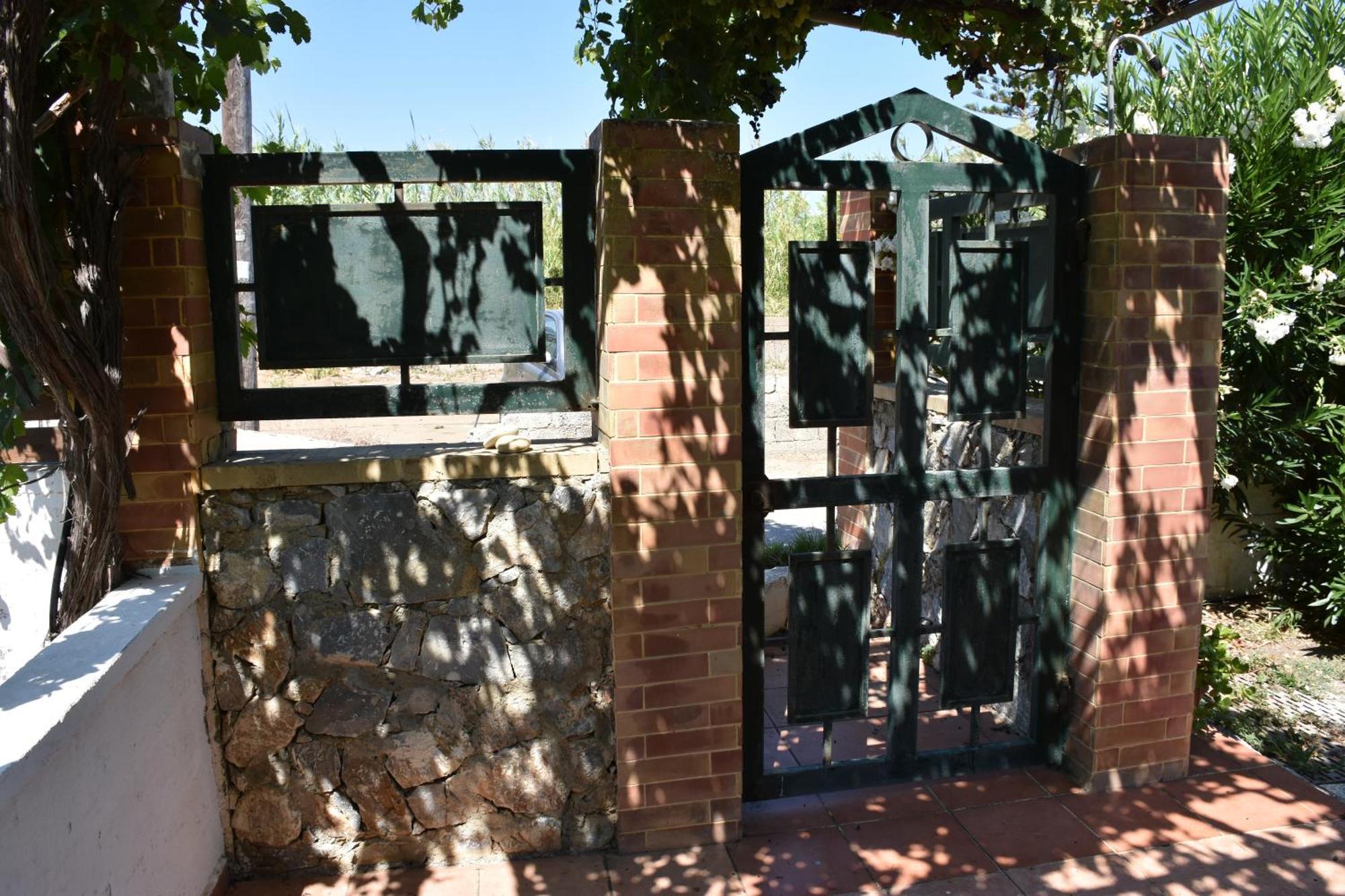 Villa Gerani Gerani  Exterior photo
